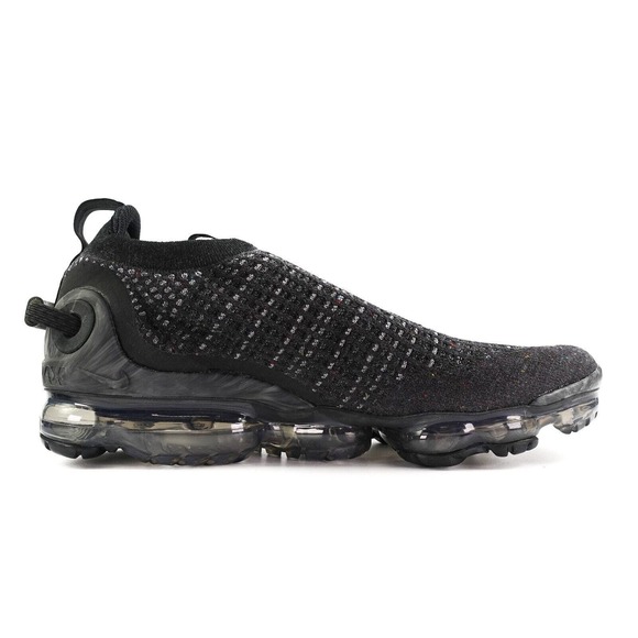 black dark grey vapormax